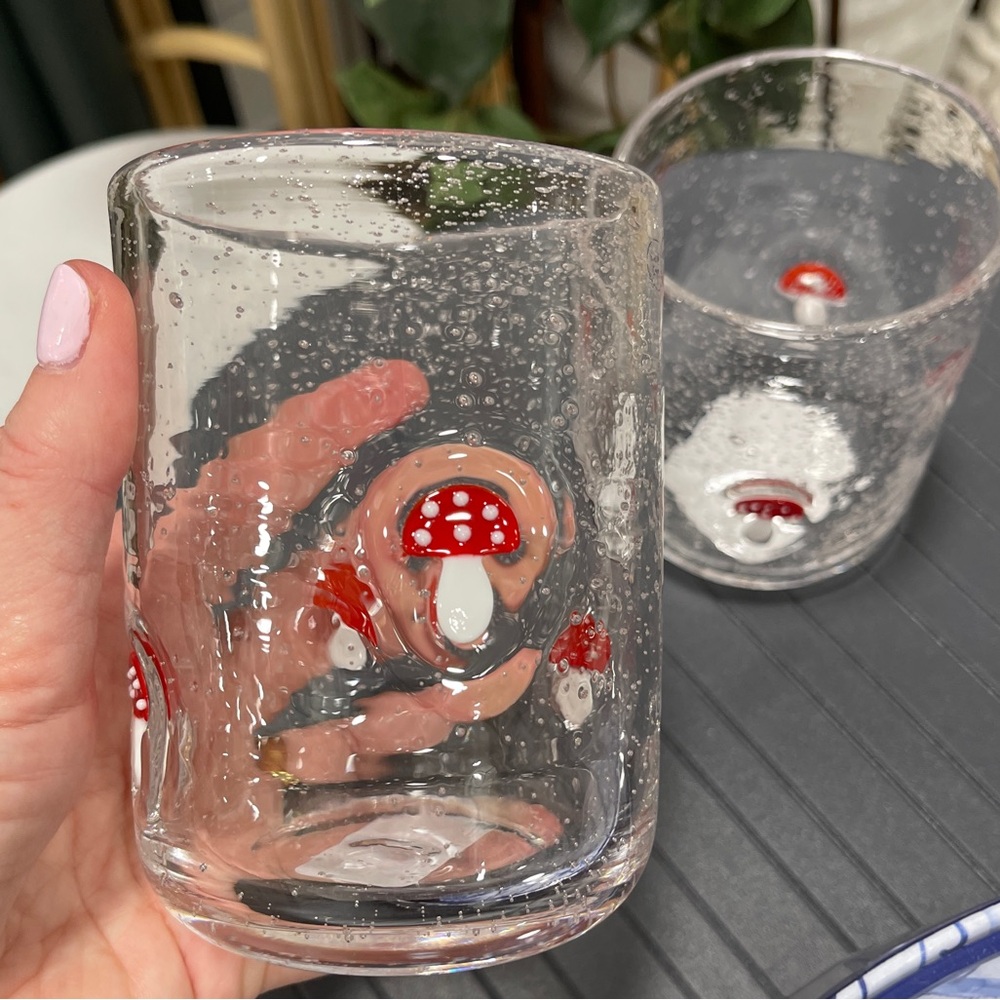 Red Mushroom Viral Embedded Design Lampwork Drinking Glasses Cups set of 2 NEW - Picture 3 of 3